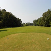 Das Foto wurde bei Chesapeake Golf Club von Charles L. am 7/28/2015 aufgenommen