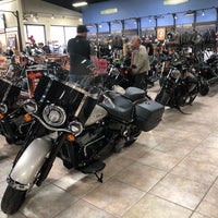 Das Foto wurde bei Harley-Davidson of Pensacola von Christina A. am 12/16/2017 aufgenommen