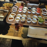 รูปภาพถ่ายที่ Safir Ocakbaşı ve Restaurant โดย Dgnnnm เมื่อ 1/31/2016