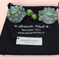 Photo taken at ANNARITA VITALI Jewelery Glamour Trendy Couture Art Costume Handmade Vintage Bijoux Moda Designer Accessori Bigiotteria Style by Annarita V. on 4/28/2023