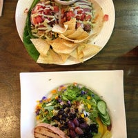Foto diambil di green2Go Burgers Salads &amp; Bowls - Brea oleh Jane P. pada 6/15/2013