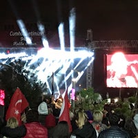 atasehir cumhuriyet meydani konser etkinligi artik kapali atasehir de diger acik alanlar