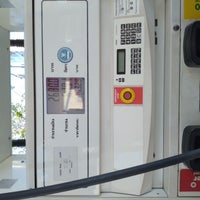 Photo taken at Shell by Hsin-Hung Y. on 2/19/2022