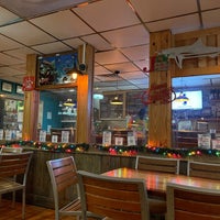 Foto diambil di Sharkey&amp;#39;s Pub &amp;amp; Galley Restaurant oleh Brent M. pada 11/29/2021