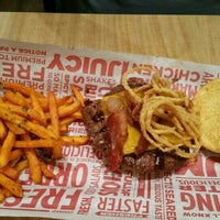 Photo taken at Smashburger by Ernie A. on 3/9/2016