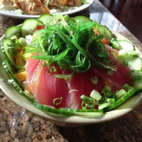Foto tirada no(a) Tengu Sushi por Dave S. em 12/5/2012
