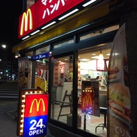 Photo taken at マクドナルド 押上駅前店 by ヤン タ. on 4/26/2015