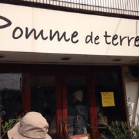 Photo taken at Pomme de terre by Cheni on 10/23/2015