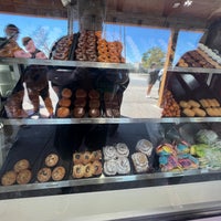 Foto tirada no(a) Round Rock Donuts por Daniel S. em 3/19/2023