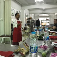 Das Foto wurde bei Chef LeeZ Thai Cooking Class Bangkok von Jess M. am 5/23/2017 aufgenommen