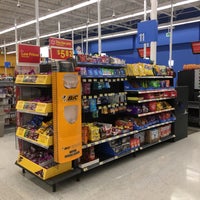 รูปภาพถ่ายที่ Walmart Photo Center โดย Michael H. เมื่อ 10/31/2018