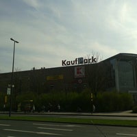 4/23/2013 tarihinde Enrico A.ziyaretçi tarafından KaufPark Dresden'de çekilen fotoğraf