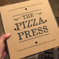 รูปภาพถ่ายที่ The Pizza Press โดย King L. เมื่อ 2/11/2016