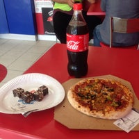 Photo taken at Domino&amp;#39;s Pizza by Hüseyin A. on 4/10/2018