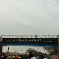 Photo taken at Rock &amp;#39;n&amp;#39; Roll USA Marathon and Half Marathon START Line by LeFlore B. on 3/16/2013