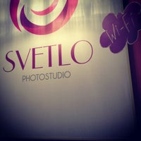 รูปภาพถ่ายที่ Svetlo Photostudio โดย Marina K. เมื่อ 10/18/2012