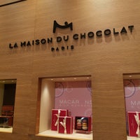 Photo taken at La Maison du Chocolat by Sergio F. on 3/20/2019