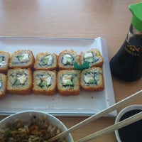 รูปภาพถ่ายที่ Sushi Karai โดย Alejandra F. เมื่อ 12/16/2012