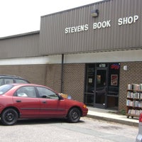 Снимок сделан в Stevens Book Shop пользователем Stevens Books N. 4/23/2013
