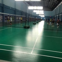 Photo taken at Nadda Badminton by Khunmhp on 7/9/2017