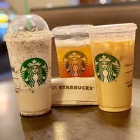 Photo taken at Starbucks by Jonathon 🌎 A. on 1/5/2019