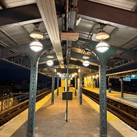 Photo taken at LIRR - Woodside Station by Sandy C. on 1/14/2023