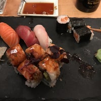 1/20/2017 tarihinde Sven-Sebastian S.ziyaretçi tarafından Sushi Köln'de çekilen fotoğraf