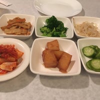 Das Foto wurde bei Sesame Korean Cuisine von R N. am 3/27/2018 aufgenommen