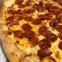 Снимок сделан в Melo&amp;#39;s Pizza &amp;amp; Pasta пользователем David L. 4/6/2018