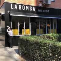 Photo taken at La Bomba Bistrot by EstrellaSinMich on 2/8/2019