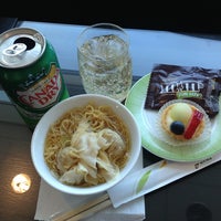 Photo taken at EVA Air Evergreen Lounge by TSUBASA@ on 5/12/2015