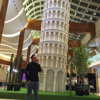 Das Foto wurde bei 360° Mall von Deo P. am 12/16/2015 aufgenommen