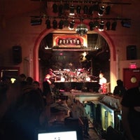 12/16/2012에 Philip O.님이 Charlie Murdochs Dueling Piano Rock Show에서 찍은 사진