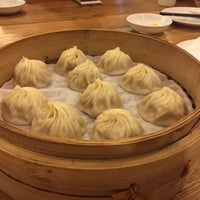 Photo taken at Din Tai Fung by Giuseppe T. on 6/18/2015