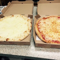 2/3/2015에 Steven D.님이 Vitos Pizza &amp; Sub Shop에서 찍은 사진