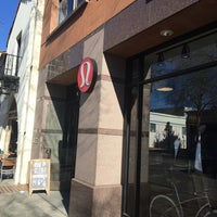 Photo taken at lululemon athletica by Søren Thinggaard H. on 3/2/2017