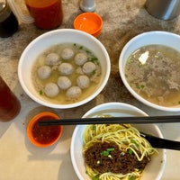 Photo taken at Shin Kee Beef Noodles by Game Ponlakrit on 2/6/2024