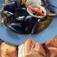 Снимок сделан в Dockside Seafood Restaurant пользователем Rebecca B. 3/26/2023