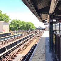 Photo taken at MTA Subway - Bay 50th St (D) by Susumu on 6/16/2018