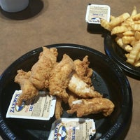 Photo taken at Zaxby&amp;#39;s Chicken Fingers &amp;amp; Buffalo Wings by Adam M. on 6/28/2014