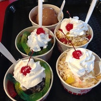 Photo taken at Freddy&amp;#39;s Frozen Custard &amp;amp; Steakburgers by Hoang N. on 10/20/2012