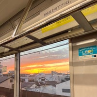 Photo taken at Toritsu-daigaku Station (TY06) by Nobara F. on 11/15/2023