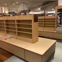 Photo taken at Books Kinokuniya by Nobara F. on 3/14/2022