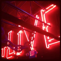 Foto tirada no(a) LiVE! Nite Club and Music Venue por 👷 Dr Hoolin 🚑 em 11/3/2012