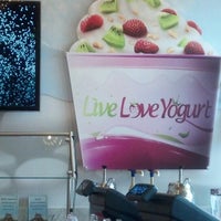 1/26/2014にMarty B.がLive Love Yogurtで撮った写真