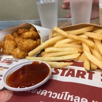 Photo taken at Burger King by ℝ•𝕆•𝕊•𝔼® on 6/23/2019