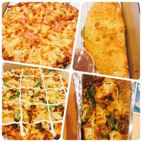 Photo taken at Domino&amp;#39;s Pizza by ℝ•𝕆•𝕊•𝔼® on 3/31/2016