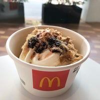 Photo taken at McDonald&#39;s &amp; McCafé by ℝ•𝕆•𝕊•𝔼® on 1/23/2022