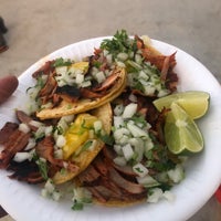 Photo taken at Tacos El 5 by Jürgen on 10/9/2018