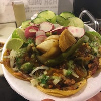 Photo taken at Tacos El 5 by Jürgen on 11/21/2017